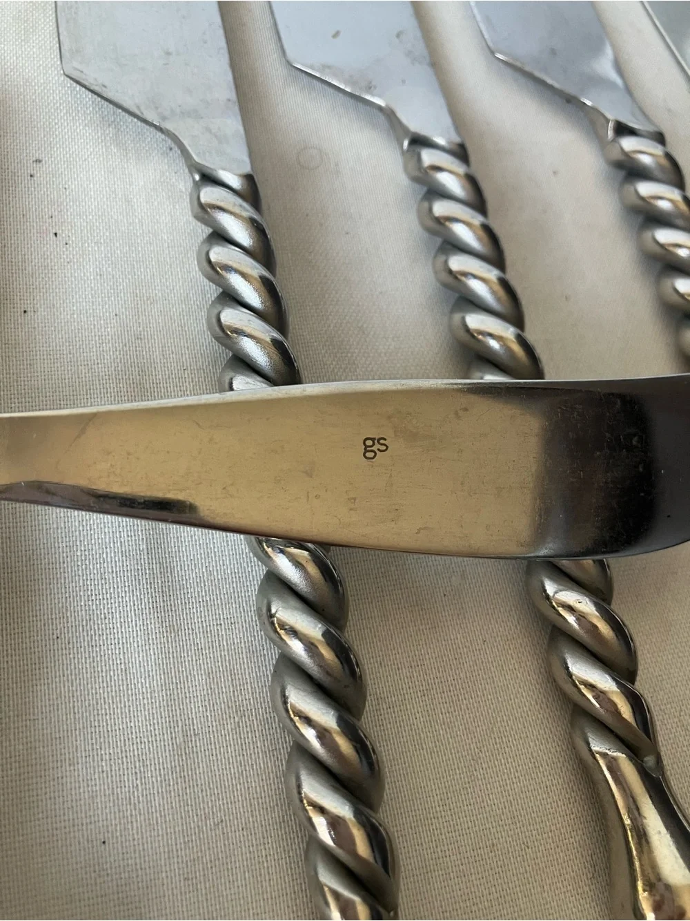 Lot of 9 Knife Gourmet Settings SILVER TEAR Replacement Flatware GS 18/10 USED.